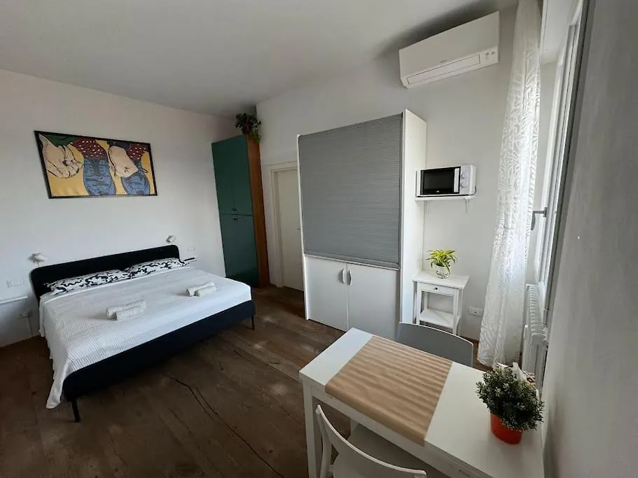 Apartment Monolocale Monteverdi Florence